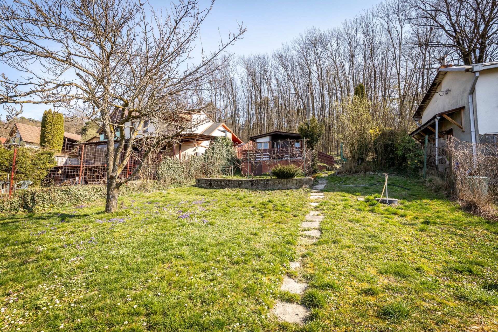 Záhradka so záhradným domčekom, Šemša, neďaleko od Košíc